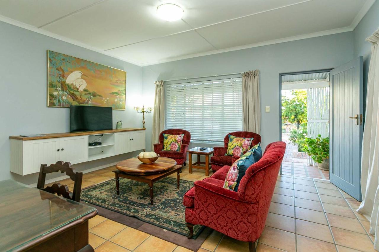 Ravenscliff Self Catering Villa Oudtshoorn Exterior photo